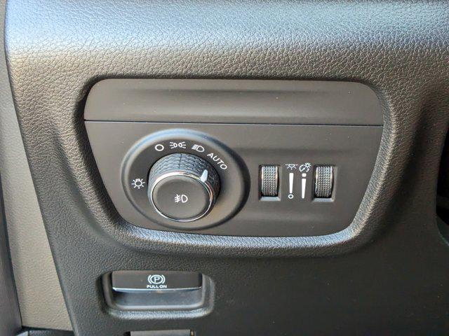 2023 Jeep Grand Cherokee GRAND CHEROKEE L LIMITED 4X4