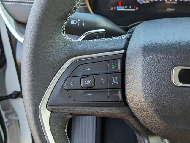 2023 Jeep Grand Cherokee GRAND CHEROKEE L LIMITED 4X4