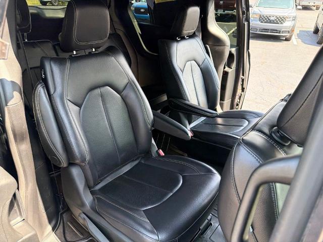 2022 Chrysler Pacifica Hybrid Touring L