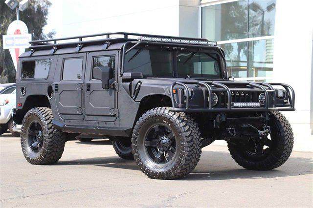 2006 HUMMER H1 Enclosed