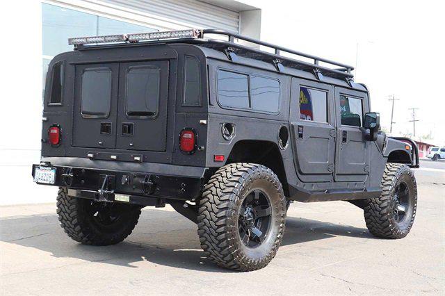 2006 HUMMER H1 Enclosed