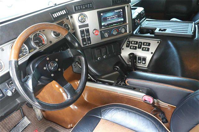 2006 HUMMER H1 Enclosed