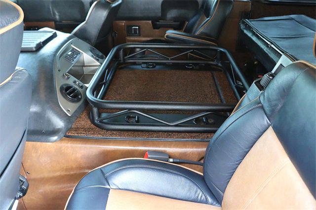2006 HUMMER H1 Enclosed