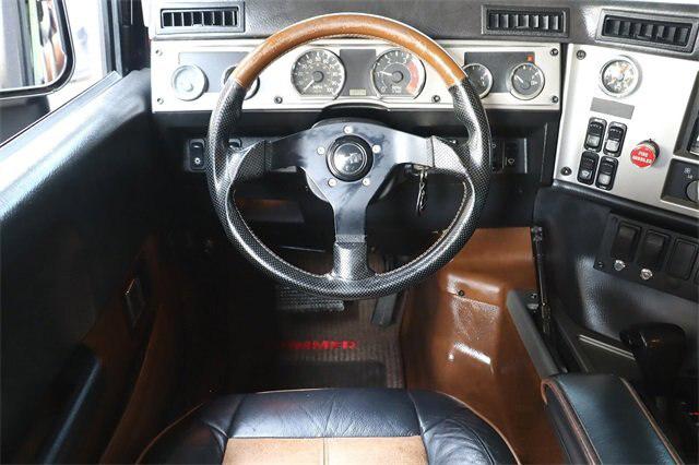 2006 HUMMER H1 Enclosed