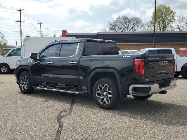 2022 GMC Sierra 1500 4WD Crew Cab Short Box SLT