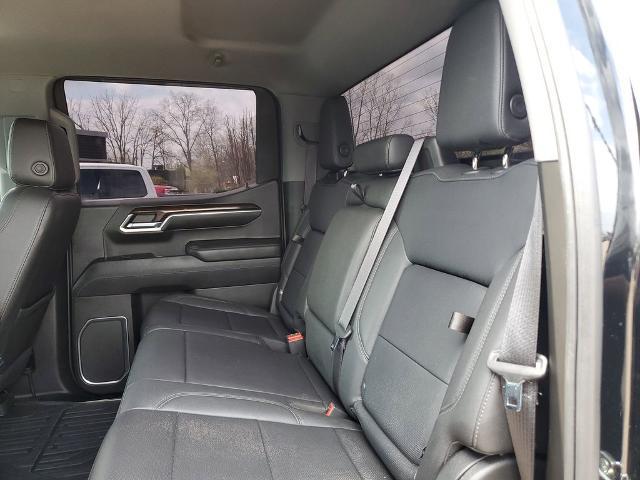 2022 GMC Sierra 1500 4WD Crew Cab Short Box SLT