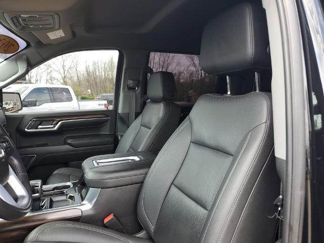 2022 GMC Sierra 1500 4WD Crew Cab Short Box SLT