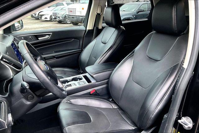 2021 Ford Edge Titanium