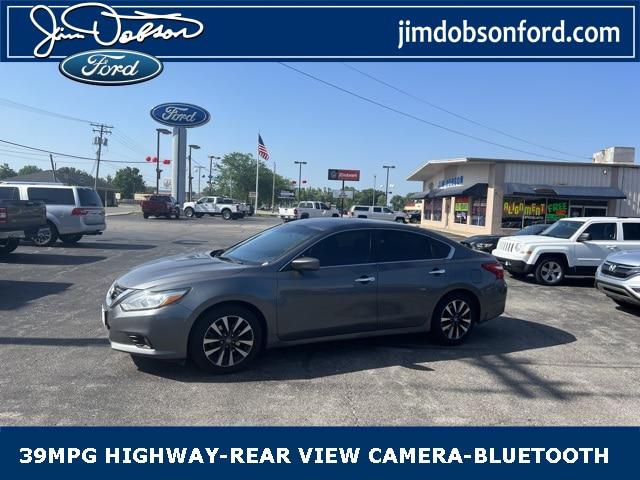 2017 Nissan Altima 2.5 SV for sale in Winamac, IN