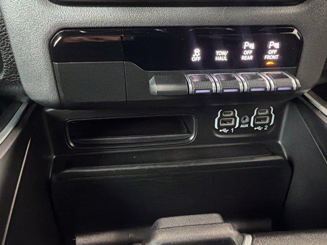 2020 Ram 1500 Big Horn Crew Cab 4x4 57 Box