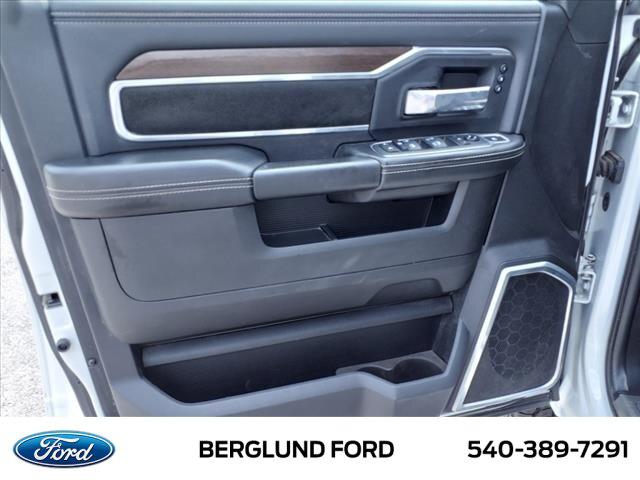 2022 Ram 3500 Laramie Crew Cab 4x4 8' Box
