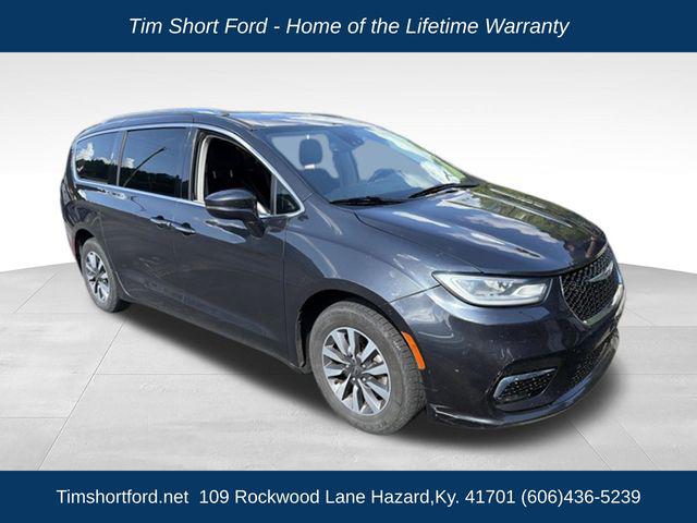 2021 Chrysler Pacifica Touring L for sale in Hazard, KY