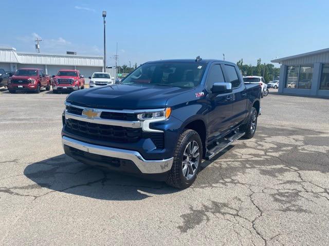 2023 Chevrolet Silverado 1500 4WD Crew Cab Standard Bed LT