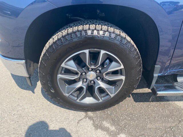 2023 Chevrolet Silverado 1500 4WD Crew Cab Standard Bed LT