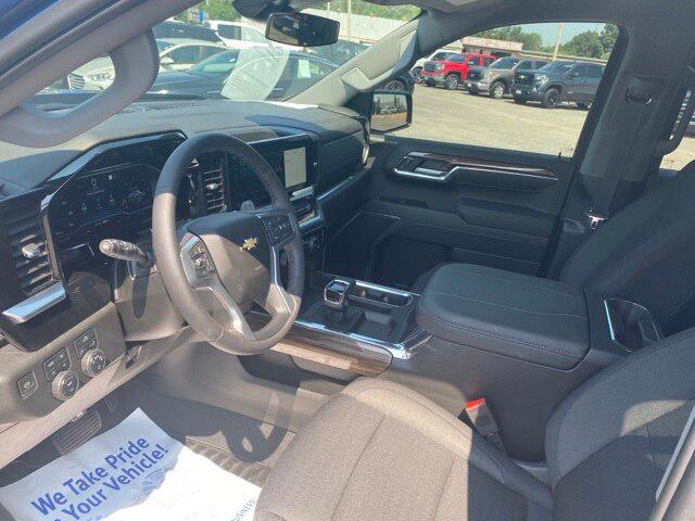 2023 Chevrolet Silverado 1500 4WD Crew Cab Standard Bed LT