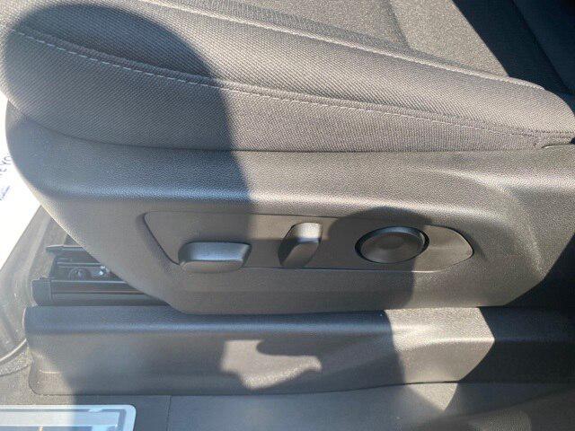 2023 Chevrolet Silverado 1500 4WD Crew Cab Standard Bed LT