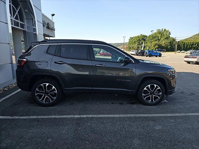 2024 Jeep Compass COMPASS LIMITED 4X4