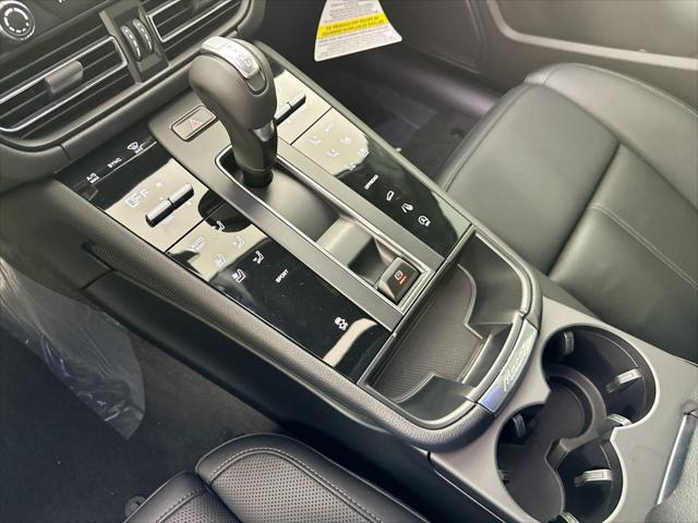2024 Porsche Macan AWD