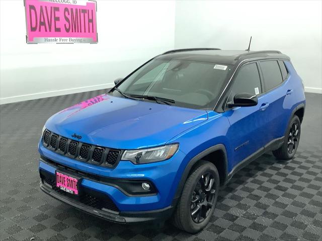 2024 Jeep Compass COMPASS LATITUDE 4X4