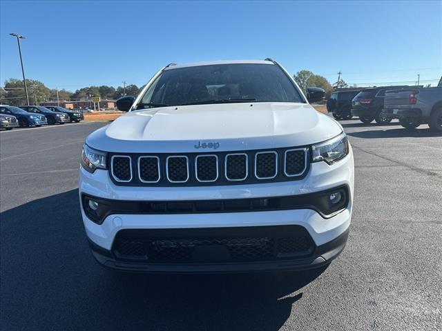 2024 Jeep Compass COMPASS LATITUDE 4X4