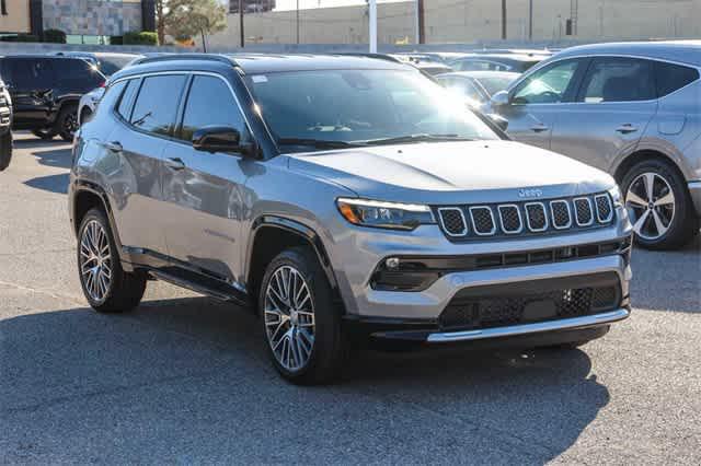 2024 Jeep Compass COMPASS LIMITED 4X4