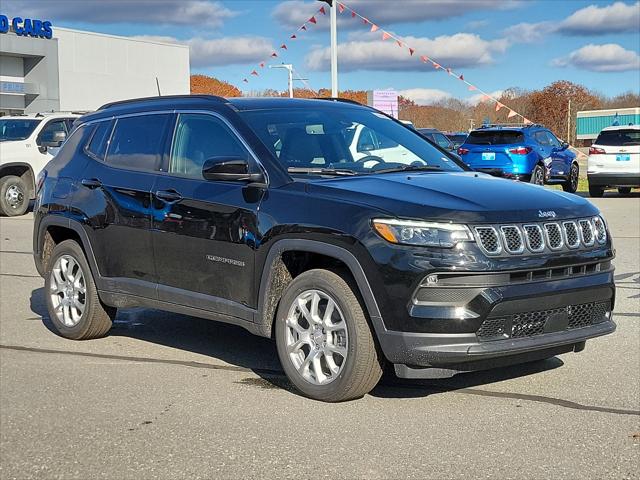 2024 Jeep Compass COMPASS LATITUDE LUX 4X4