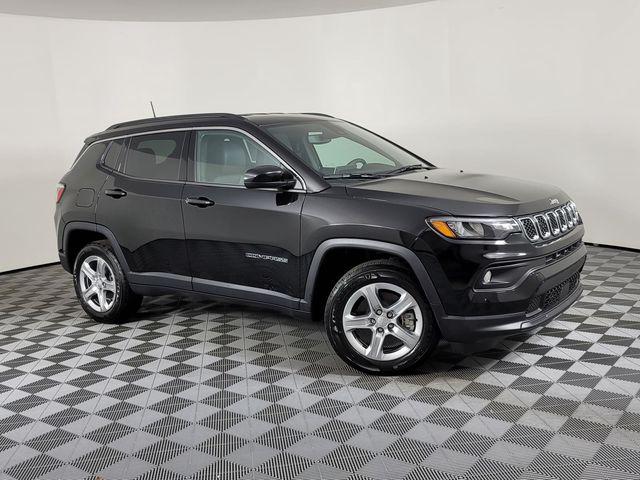 2024 Jeep Compass COMPASS LATITUDE 4X4