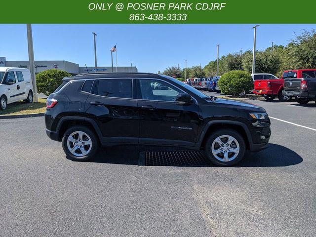 2024 Jeep Compass COMPASS LATITUDE 4X4