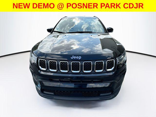 2024 Jeep Compass COMPASS LATITUDE 4X4