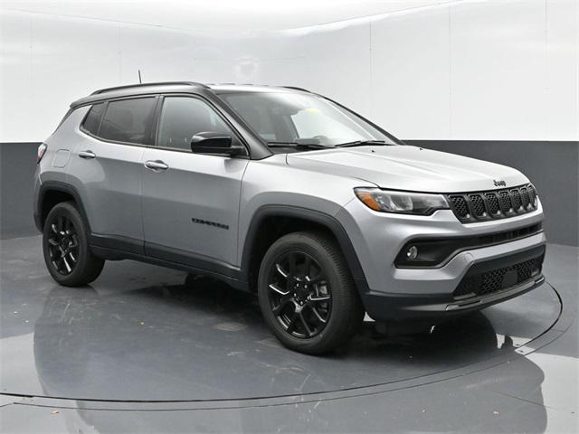 2024 Jeep Compass COMPASS LATITUDE 4X4