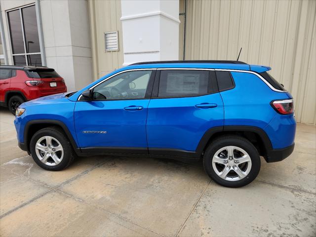 2024 Jeep Compass COMPASS LATITUDE 4X4