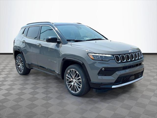 2024 Jeep Compass COMPASS LIMITED 4X4