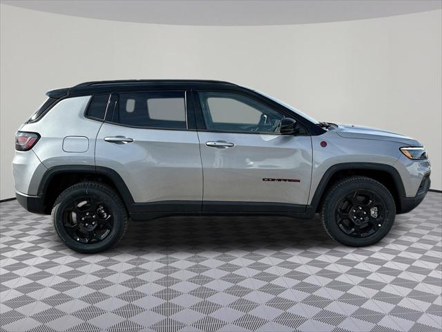 2024 Jeep Compass COMPASS TRAILHAWK 4X4