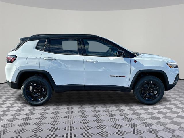 2024 Jeep Compass COMPASS TRAILHAWK 4X4