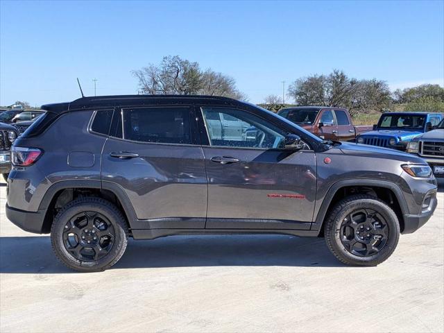 2024 Jeep Compass COMPASS TRAILHAWK 4X4