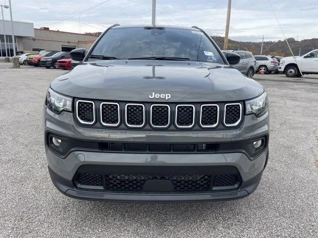 2024 Jeep Compass COMPASS LATITUDE 4X4