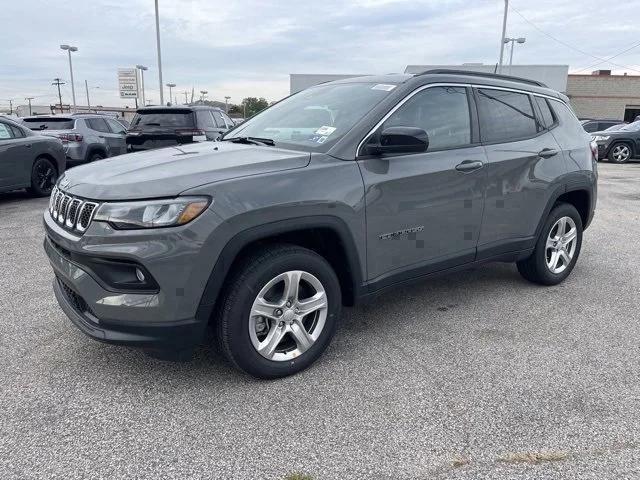 2024 Jeep Compass COMPASS LATITUDE 4X4