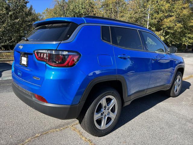 2024 Jeep Compass COMPASS LATITUDE 4X4