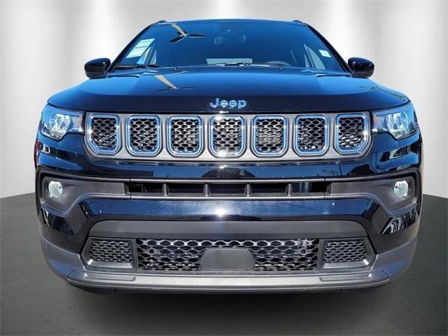 2024 Jeep Compass COMPASS LATITUDE 4X4