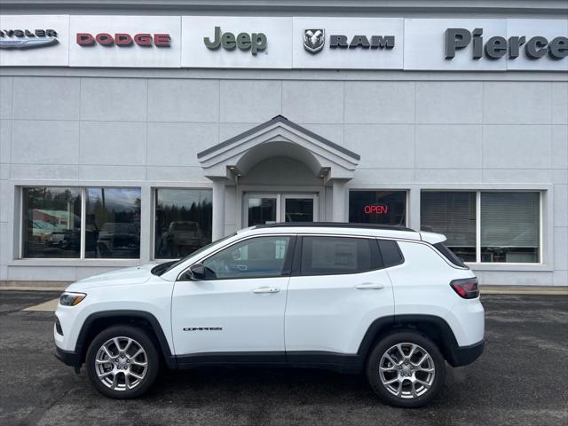 2024 Jeep Compass COMPASS LATITUDE LUX 4X4