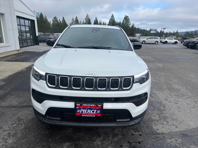 2024 Jeep Compass COMPASS LATITUDE LUX 4X4