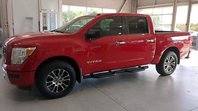 2021 Nissan Titan Crew Cab SV 4x4