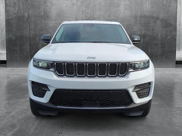 2024 Jeep Grand Cherokee GRAND CHEROKEE LAREDO X 4X2