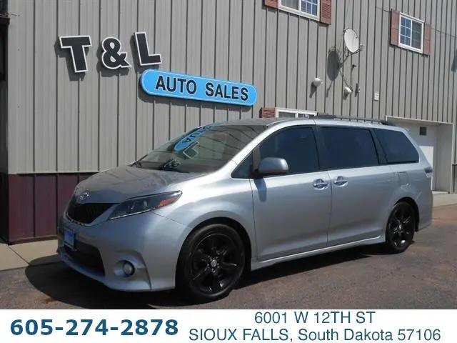 2015 Toyota Sienna SE 8 Passenger for sale in Sioux Falls, SD