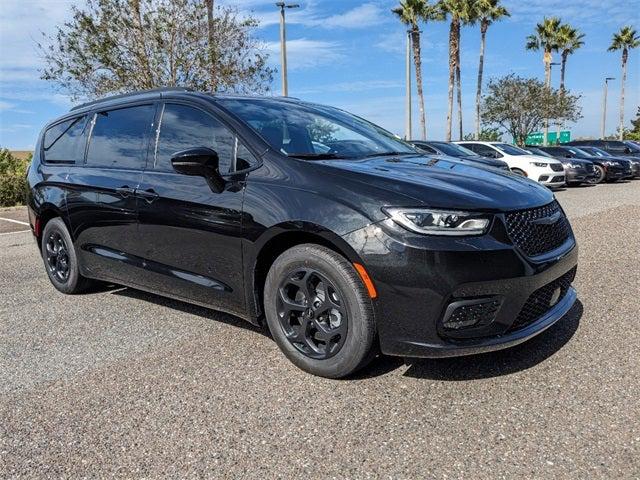 2024 Chrysler Pacifica Hybrid PACIFICA PLUG-IN HYBRID PREMIUM S APPEARANCE