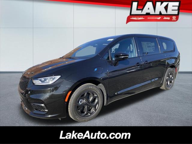 2024 Chrysler Pacifica Plug-In Hybrid PACIFICA PLUG-IN HYBRID S APPEARANCE