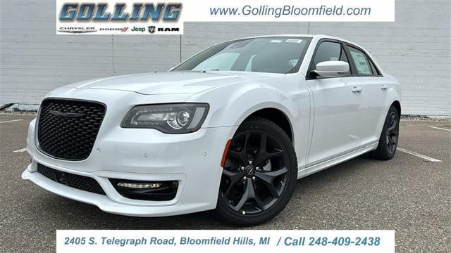 2023 Chrysler Chrysler 300 300 TOURING L RWD