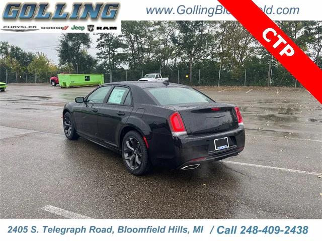 2023 Chrysler Chrysler 300 300 TOURING L RWD