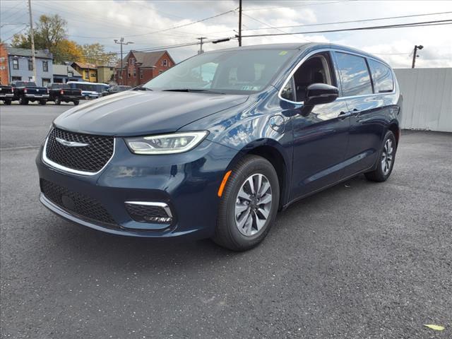 2024 Chrysler Pacifica Plug-In Hybrid PACIFICA PLUG-IN HYBRID SELECT