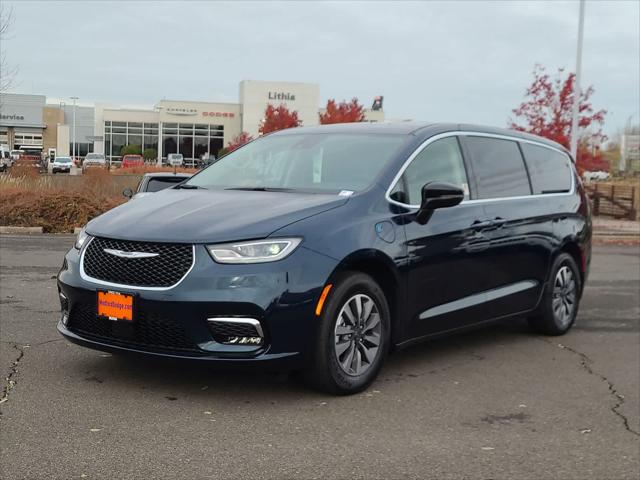 2024 Chrysler Pacifica Plug-In Hybrid PACIFICA PLUG-IN HYBRID SELECT